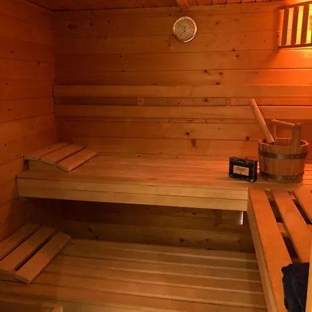 Mit Sauna, Wintergarten Und Terrasse Im Schönen Hochtaunus * Glashutten (Hessen)