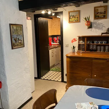 Ferienhaus Mit Sauna, Wintergarten Und Terrasse Im Schönen Hochtaunus