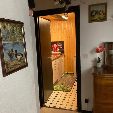 Holiday home Mit Sauna, Wintergarten Und Terrasse Im Schoenen Hochtaunus