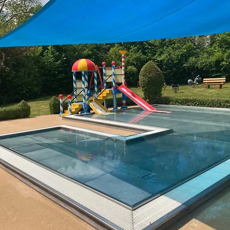 Holiday home Mit Sauna, Wintergarten Und Terrasse Im Schoenen Hochtaunus *