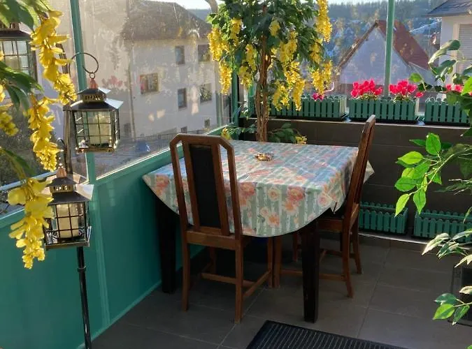 Mit Sauna, Wintergarten Und Terrasse Im Schoenen Hochtaunus Сasa de vacaciones *